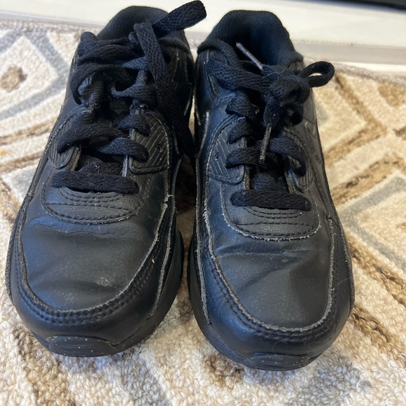 Nike Air Max 90 LTR TRIPLE BLACK Black ON Black Sneakers 833414 001 Size 2Y - Picture 7 of 7